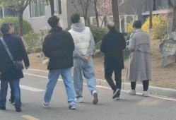 以前网红吃瓜事件,一场网络狂欢背后的真相与反思